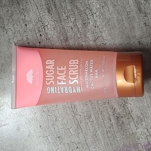 New Tree hydrating hut sugar face scrub 7.4oz